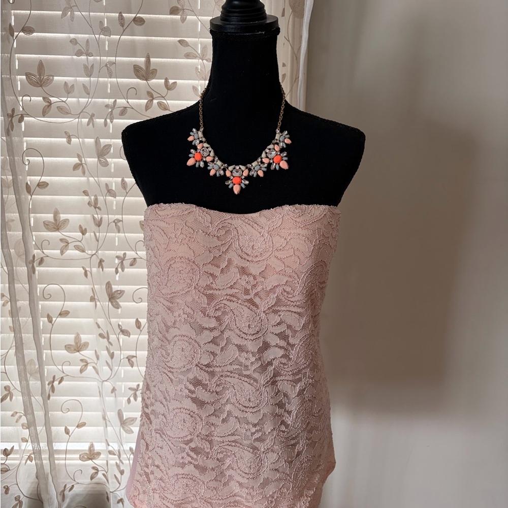Fashion to Figure Soft Pink Lace Tube Top 💕